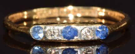 Art Deco 18ct gold ring set with sapphires and diamonds, 1.3g, size N