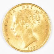 1860 Queen Victoria gold full sovereign with young head and shield reverse, EF
