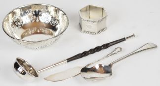 Walker & Hall hallmarked silver bon bon dish, hexagonal hallmarked silver napkin ring, hallmarked