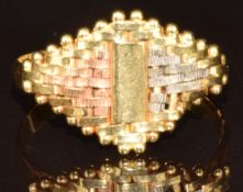 An 18ct gold bicolour ring, 2.9g, size M
