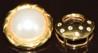 Two 14k gold pendants, one set with diamonds the other a faux pearl, 5.3g, 1.8 & 1.3cm
