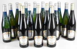 Eighteen bottles Pieroth Platinum Kreuznacher Kronenberg Riesling white wine, 2014, 8% vol, 75cl.