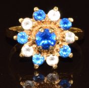 An 18ct gold ring set with spinel, 5g, size Q