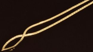 A 9ct gold ribbon curb link necklace, 3.3g, 41.5cm