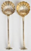 Pair of Georgian bottom hallmarked silver Onslow pattern ladles with shell bowls, London 1768,