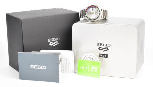 Seiko 5 HUF gentleman's automatic wristwatch ref. 4R36-16J0 with day and date aperture, luminous