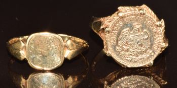A 9ct gold ring set with a Dos Pesos medallion and 9ct gold signet ring, 4.6g, size M