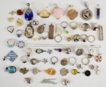 Seventeen silver rings including tiger's eye, amethyst, marcasite, cubic zirconia, etc (72g) and