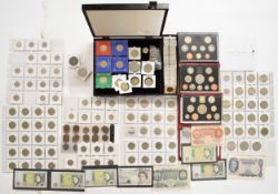 Elizabeth II British banknotes and coinage to include Kentfield and O'Brien £5 notes, six £1 notes