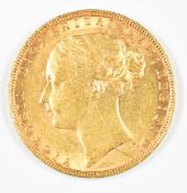 1876 Queen Victoria gold full sovereign with young head and George and the Dragon reverse, VF