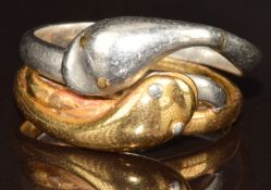 A c1900 18ct gold and platinum ring in the form of two serpents, 9.9g, size Q