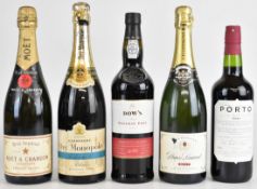 Five bottles of champagne and port comprising Moët & Chandon, Heidsieck & Co, Prince Laurent, Dow'