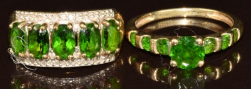 Two 9ct gold rings set with Russian diopside, 5.1g, size O & P