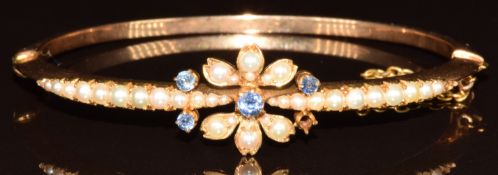 Edwardian bangle set with split pearls and sapphires (one sapphire missing), 9.4g