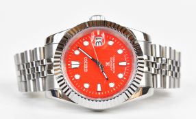 Custom modified Seiko X gentleman's automatic wristwatch with date aperture, textured red dial,