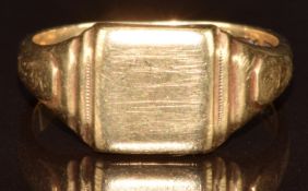 A 9ct gold signet ring, 6g, size U