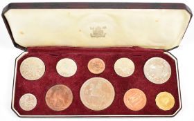 1953 Elizabeth II coin set, comprising ten coins from farthing to crown, in original Royal Mint box