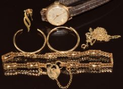 A 9ct gold gate bracelet with heart padlock clasp, 9ct gold earrings (damaged), 9ct gold cased watch