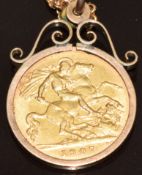 1907 gold half sovereign in 9ct gold mount, on c1900 9ct gold chain with barrel clasp, 8.6g, 44cm