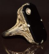 Art Deco 14k white gold ring set with oynx and a diamond, 3g, size I