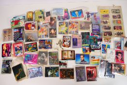A mixed collection of various trade cards to include Batman, Star Wars, Street Fighter II,
