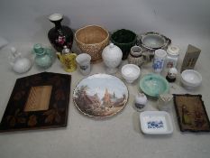 A collection of ceramics to include: 2 x Sylvac planters/vases (green bamboo approx 12 cm tall,