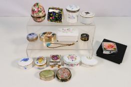 A collection of trinket boxes to include a Crummles enamel example, cloisonne and similar.