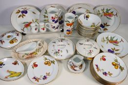 A quantity of Royal Worcester Evesham pattern table wares,
