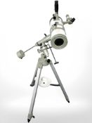 A Focus New Orion astronomical reflector telescope, F=1000mm, on tripod.