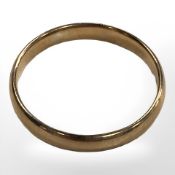 A 9ct yellow gold band ring, size M. CONDITION REPORT: 1.9g.