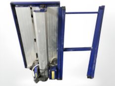 A 600W bridge saw tile cutter.