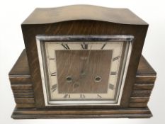A Smiths Art Deco mantle clock, height 23 cm.
