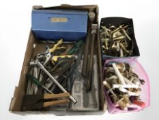 A small quantity of hand tools and brass door handles.