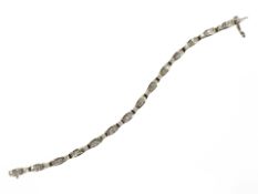 A fine quality 18ct gold diamond bracelet,