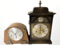 An Enfield walnut Art Deco mantle clock, width 28 cm,