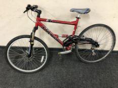 A Saracen Ikon bike, frame 20