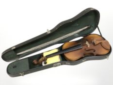 A Chinese Skylark violin with two piece 14