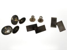A 9ct gold dress stud and another very similar, pair of Japanese Shakudo ware cuff links,
