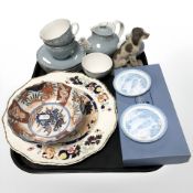 A Royal Doulton Aegean part tea service, Imari bowl, Wedgwood Etruria Hall pin dishes,