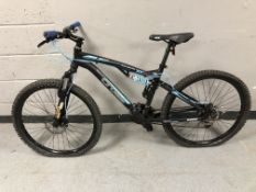 A Cross DXT 700 bike,