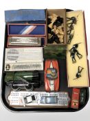 A turned and stained boxwood chess set,