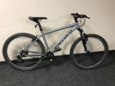 A Carrera Valour 27.