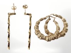 Two pairs of 9ct yellow gold earrings CONDITION REPORT: 3.