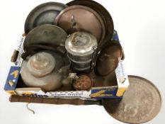 Assorted copper and pewter kitchenalia including large kettle, dishes, pan,