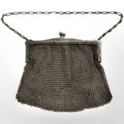 A silver mesh purse CONDITION REPORT: 104g