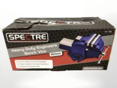 A Spectre heavy duty 150 mm bench vice in box