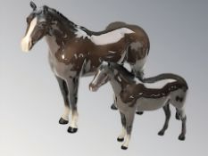 Two Beswick brown gloss horses, tallest 20 cm.