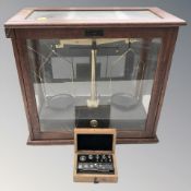 A set of Griffin & Tatlock scales, in case (glass as found),