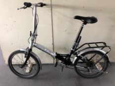 An Apollo transition folding bike, frame 10.5