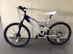 A full suspension bike, frame 18